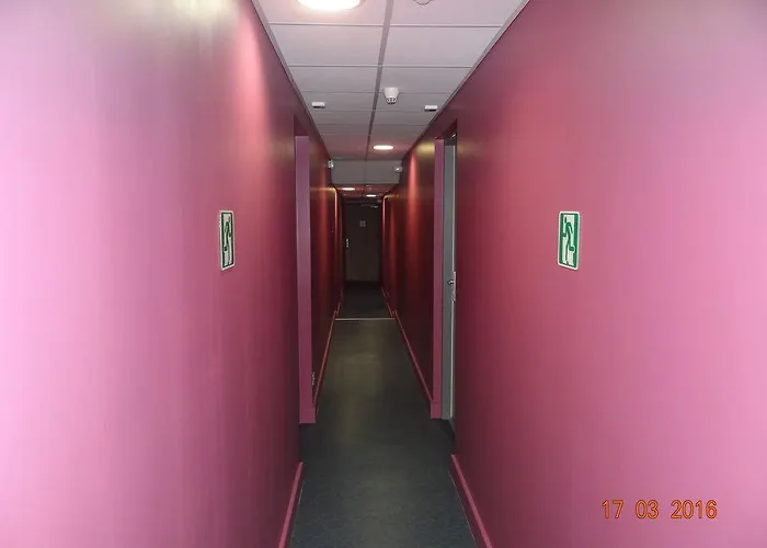 Du Commerce 2*